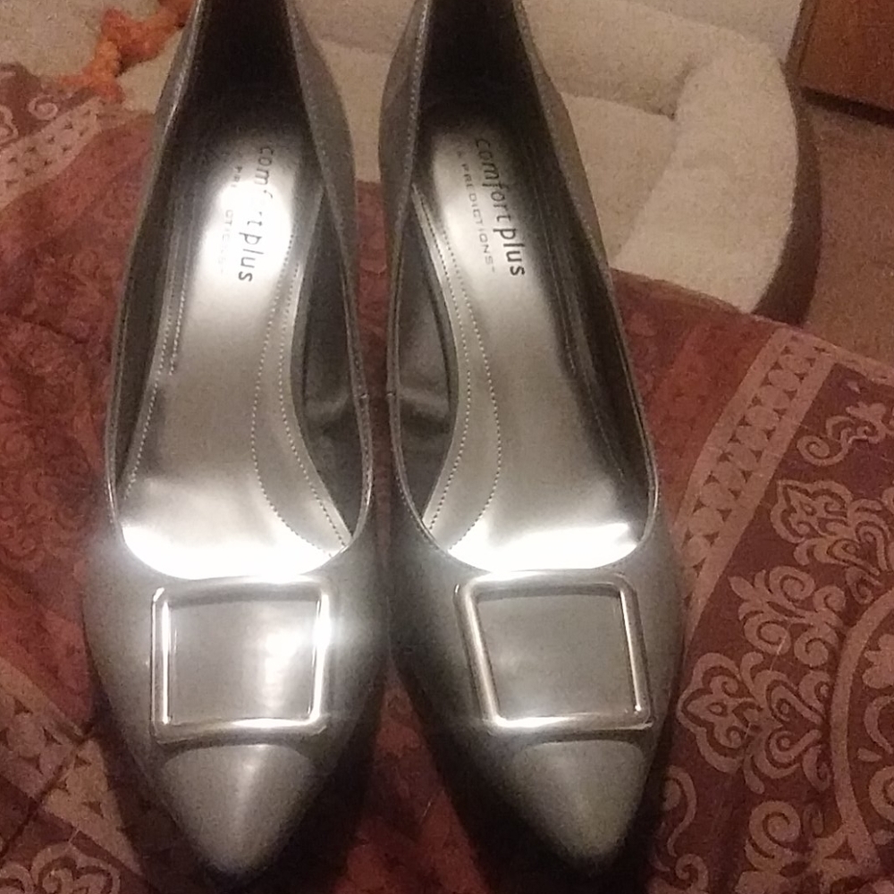 High heels - Picture 1 of 2